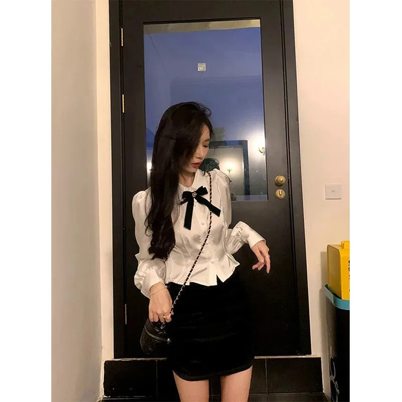Aiertu White Bow Shirts Women Sweet Preppy Kawaii Lace Patchwork Blouses Lolita Korean Elegant Peter Pan Collar Long Sleeve Crop Tops
