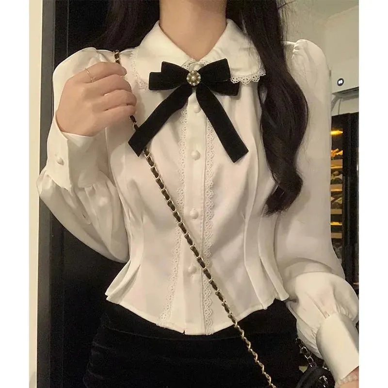 Aiertu White Bow Shirts Women Sweet Preppy Kawaii Lace Patchwork Blouses Lolita Korean Elegant Peter Pan Collar Long Sleeve Crop Tops