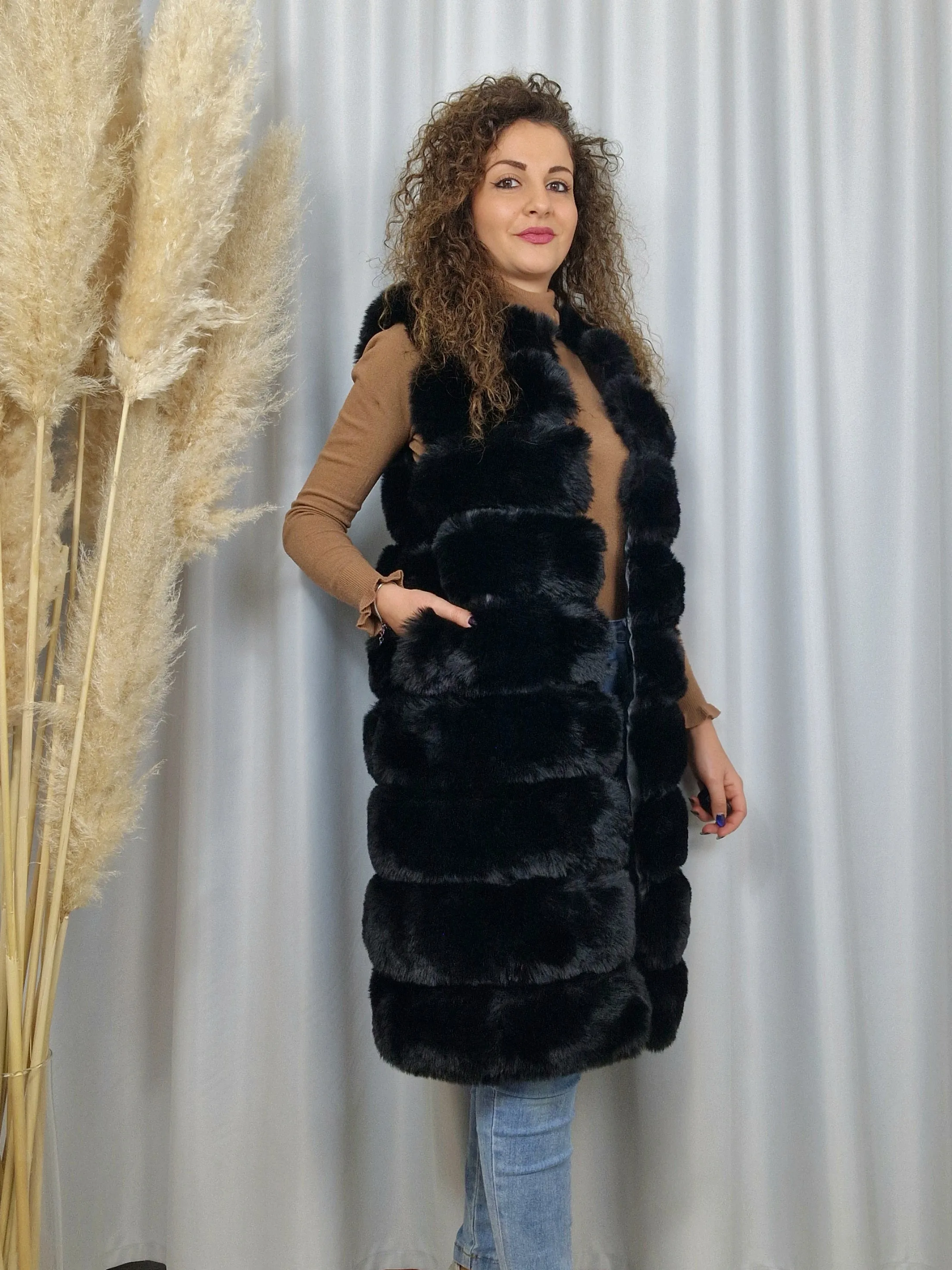 Gilet lungo in eco pelliccia nero