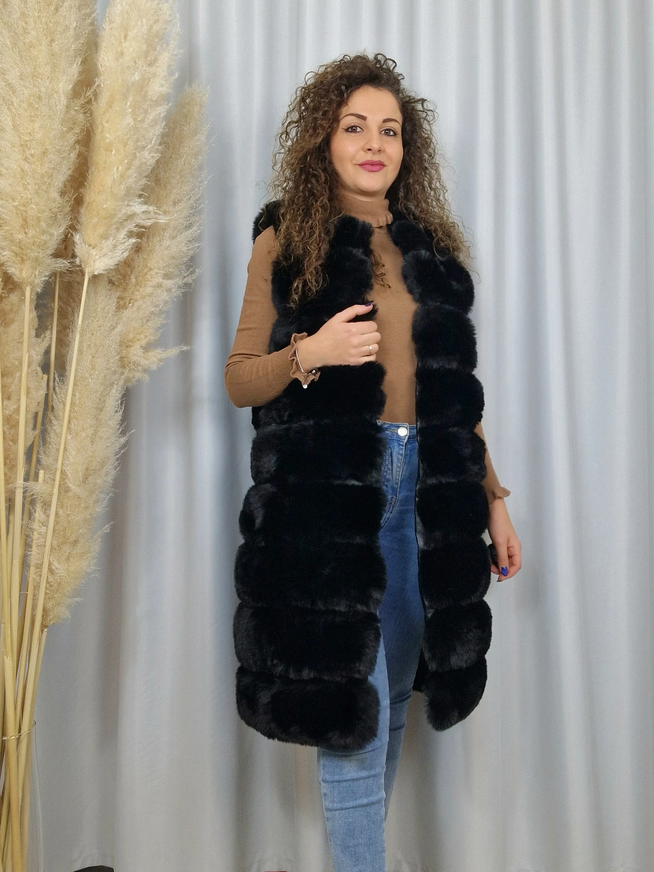 Gilet lungo in eco pelliccia nero