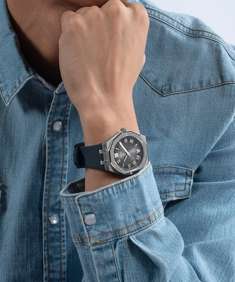 GUESS Mens Black Silver Tone Analog Watch