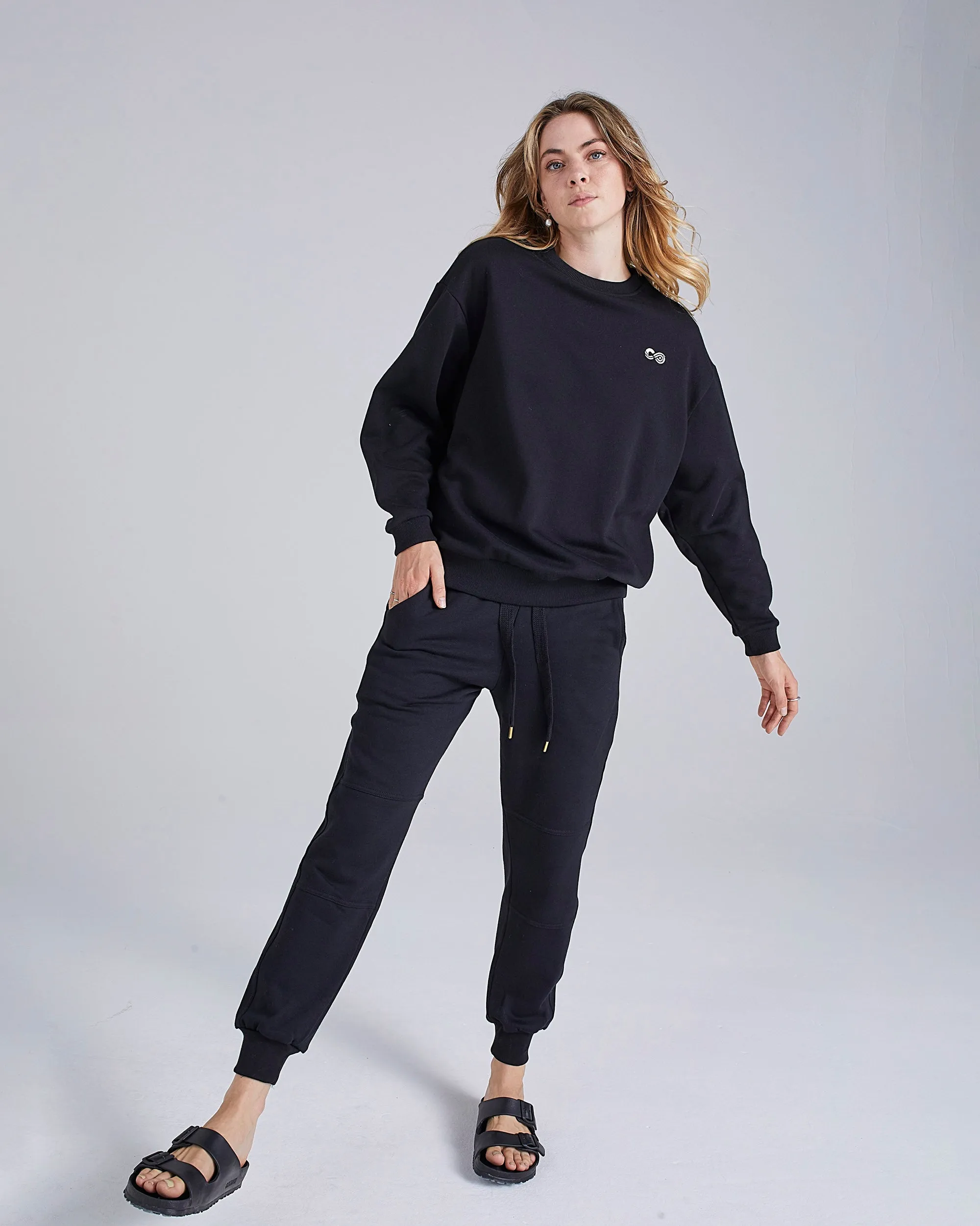 Love Doves Embroidered Sweatshirt