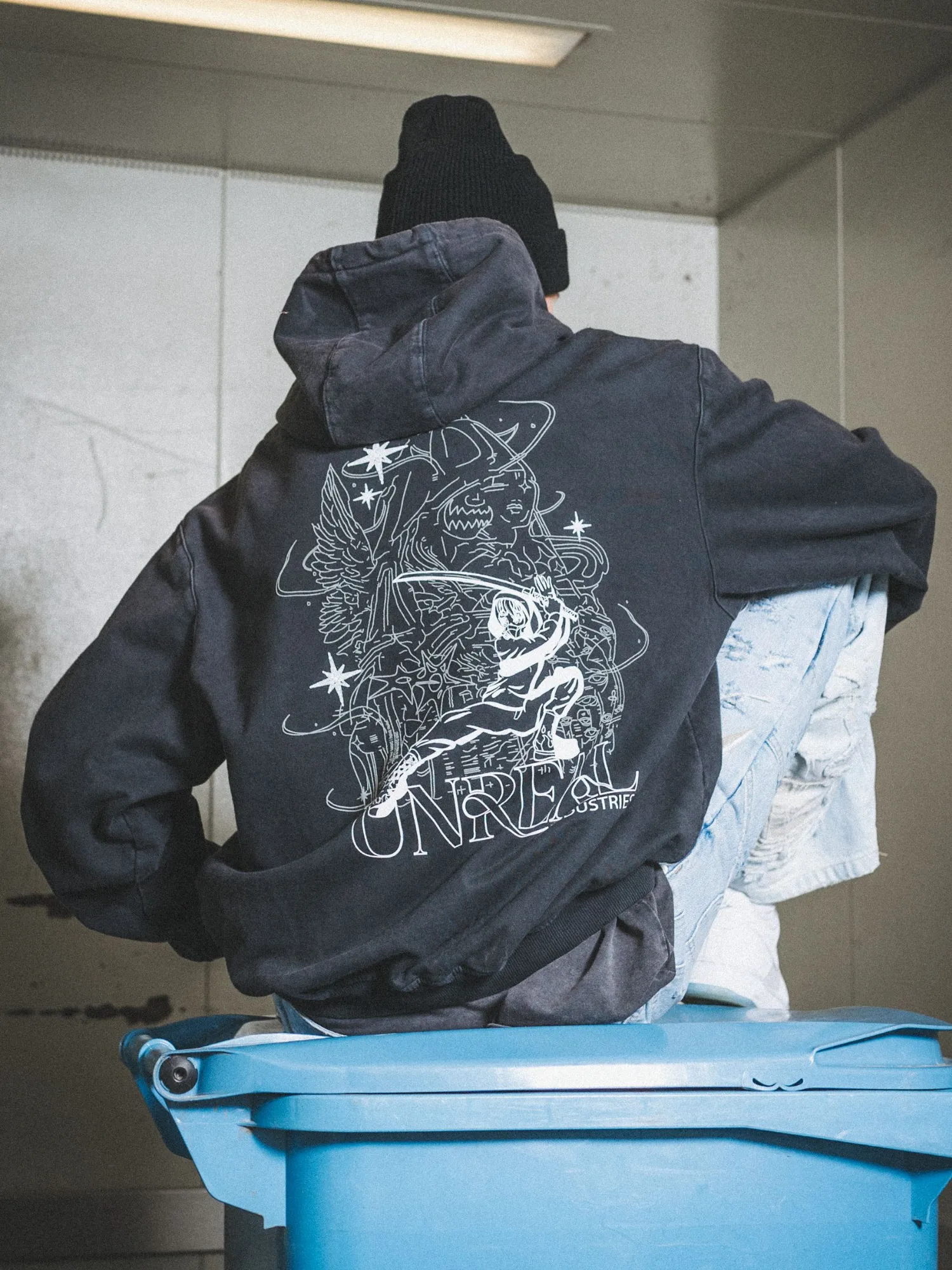 UNREAL Shadow Hoodie Washed black